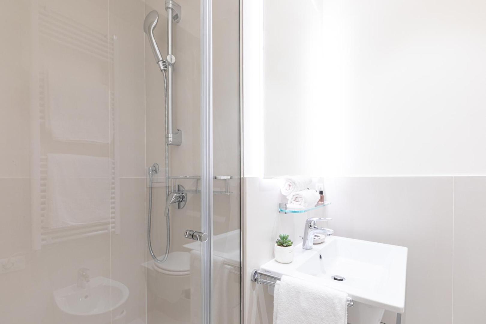 Centrale Suite With Balcony - Top Collection ميلان المظهر الخارجي الصورة